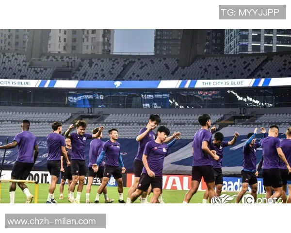 青岛海牛与上海海港激战正酣2025中超联赛第27轮精彩回顾 青岛海牛与上海海港激战正酣2025中超联赛第27轮精彩回顾