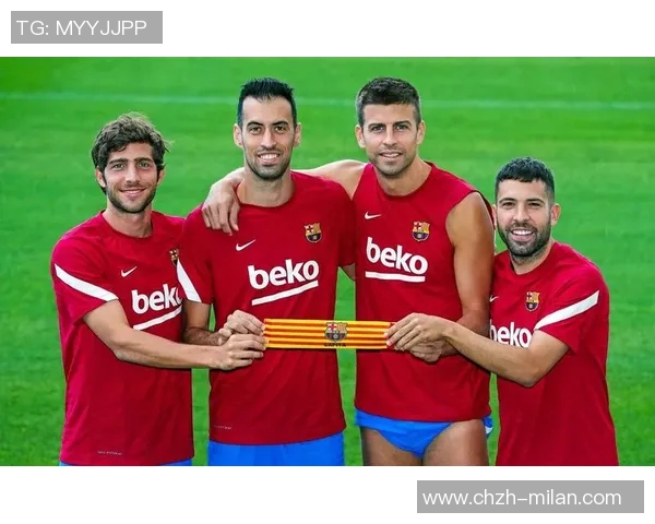 罗贝托与阿尔巴合影留念感慨岁月流逝祝福未来一切顺利 罗贝托与阿尔巴合影留念感慨岁月流逝祝福未来一切顺利