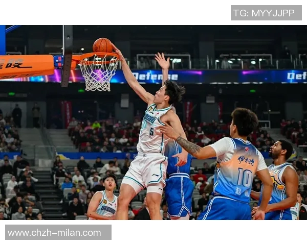 斯普利特限制杨瀚森进攻角色让其专注底角投篮发挥优势