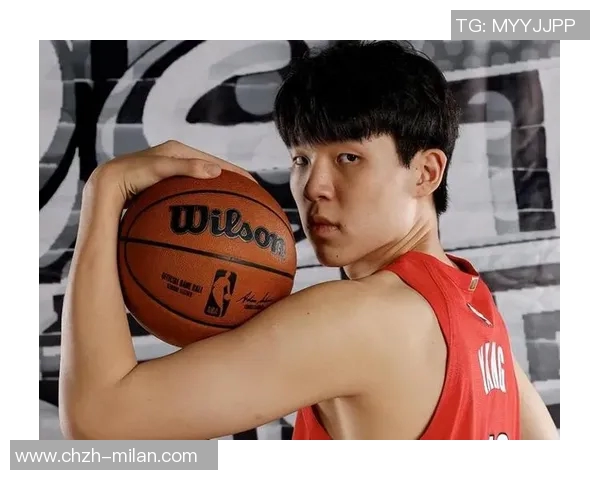 杨瀚森英语水平提升缓慢夏季联赛依赖克里斯翻译沟通